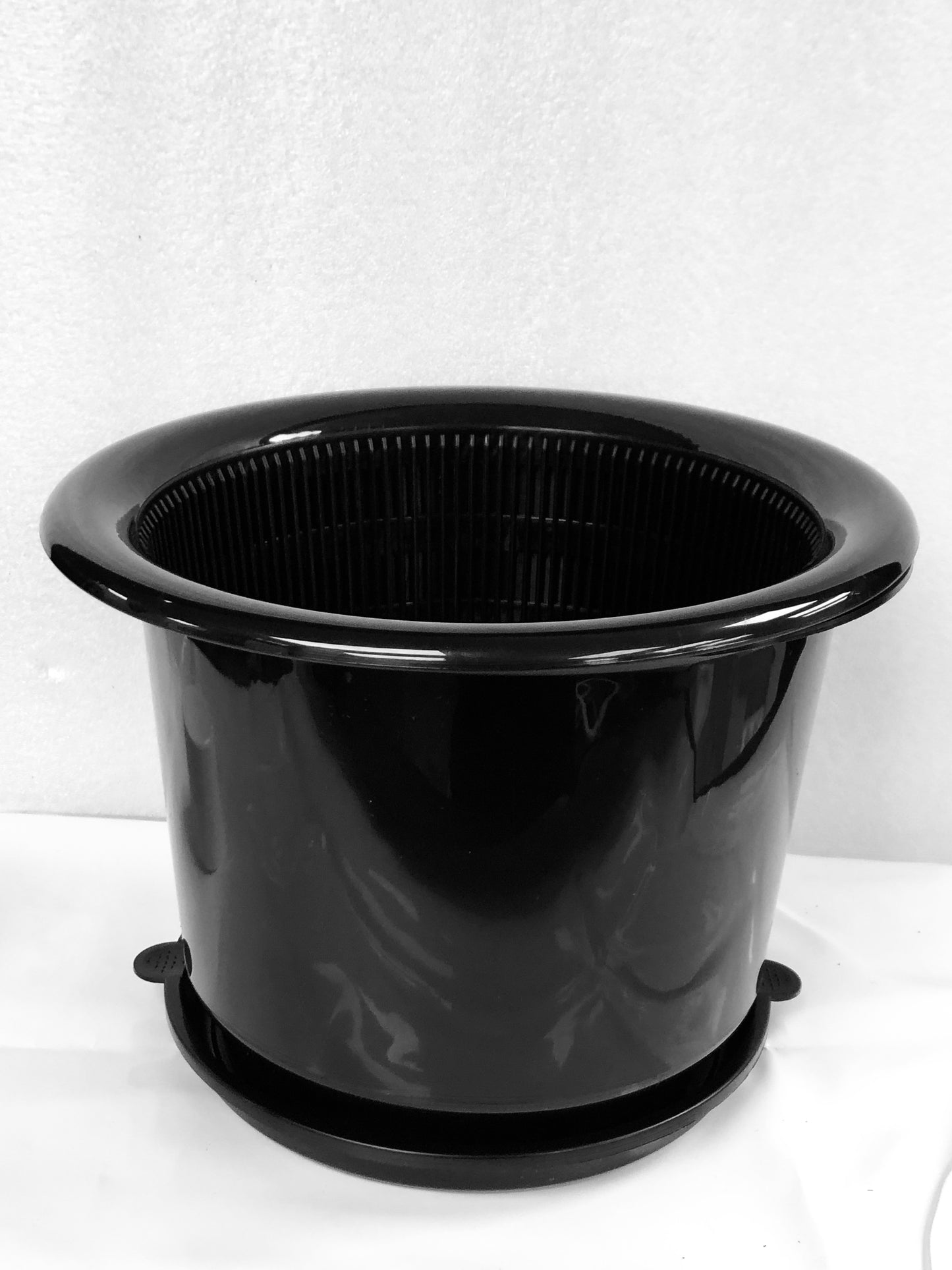 MeshPot  - High Drainage Plant Pot for Superior Air Flow and Root Growth.